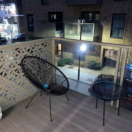 Cozzy Apartment In Camberwell
